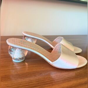 Kate Spade Love Bridal Satin Mules 2” Heel Size 9.5